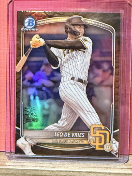 2025 Bowman Chrome Reptilian Leo De Vries San Diego Padres
